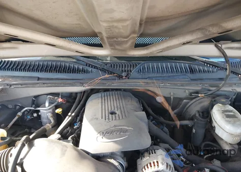 2004 Chevrolet Silverado 1500 Ls from USA, damaged, VIN 2GCEC19T441372080